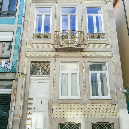 Breyner Stonewall Apartment